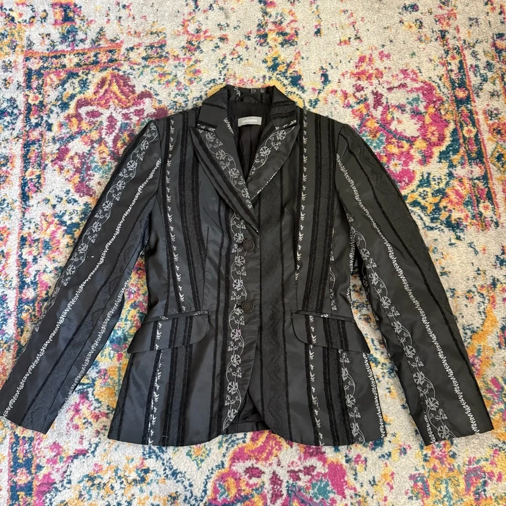 Vintage Gothic Whimsigoth Black Satin Blazer with Silver Embroidery - Picture 7 of 9